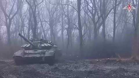 DENAZIFIED - T-72B3M tank crews destroy enemy who take cover in a dilapidated building