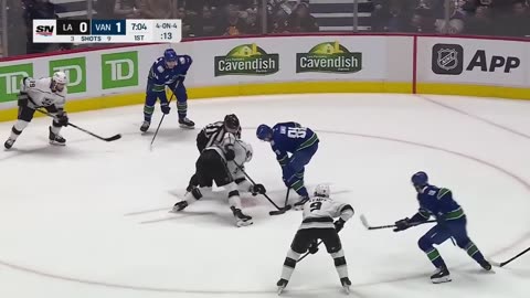 LA Kings vs the Vancuoorver Canucks highlights