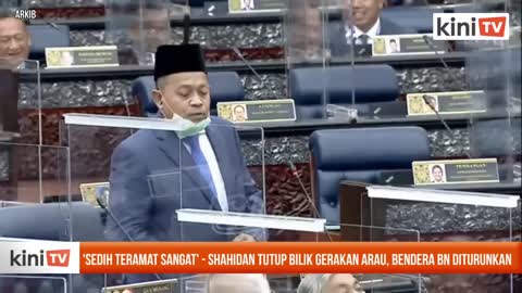 'Sedih teramat sangat' - Shahidan tutup bilik gerakan Arau, bendera BN diturun