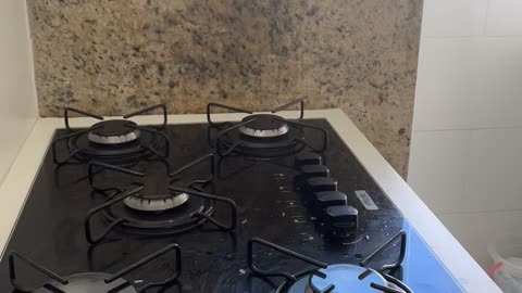 Cleaning cabe cooktop