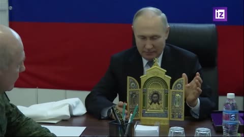 President Putin brings copy of Christian icon Jesus the Savior to Russian Frontlines