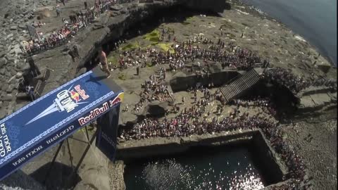 Diving from Irish skies - Red Bull Cliff Diving World Series