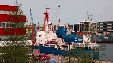 Canada begins Titan safety probe with support vessel