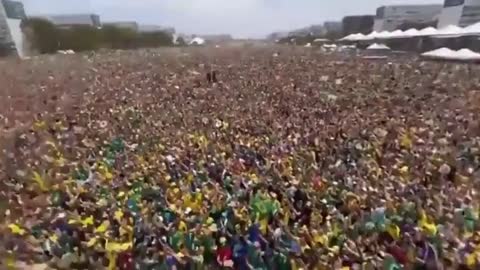 Incredible Scene, About 1 Million Brazilians Pray "Our Father" With President Jair Bolsonaro