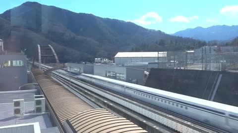 How Japan's Maglev Train Works