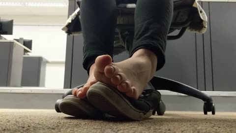 Lovers of sexy feet, where are you? See you in this video