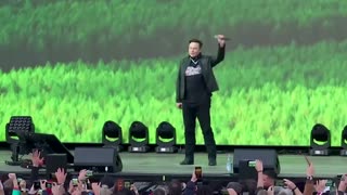 Musk polls Twitter on selling 10% of his Tesla stock