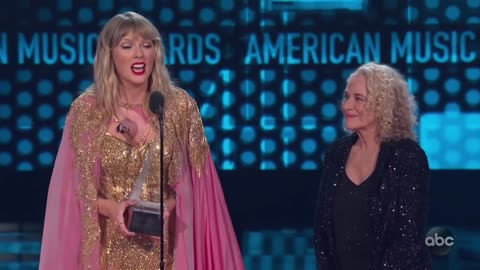 Taylor Swift is Named Artist of the Decade at the 2019 AMAs - The American Music Awards