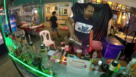 Koh Samui, Chewang Night Food Markets, How to Work The expensive Bars Vlog-033