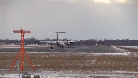 Plane Dangerous Landing