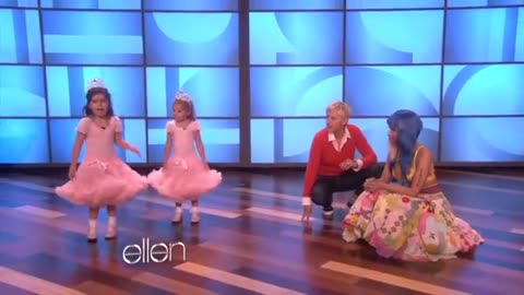 Nicki Minaj Sings 'Super Bass' with Sophia Grace (Full Version)