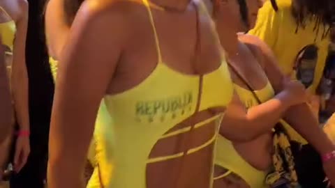 CARNIVAL TWERKER