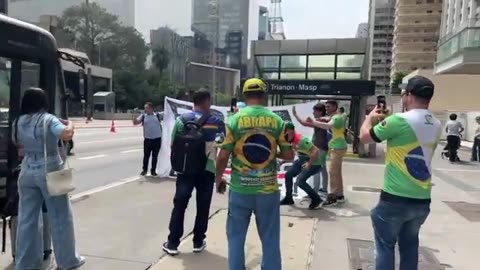 Avenida Paulista povo começou a chegar esquenta para as 14:00h