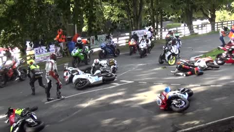 UNREAL - 2013 Scarborough Gold Cup Motorcycle Crash Olivers Mount - Mere Hairpin