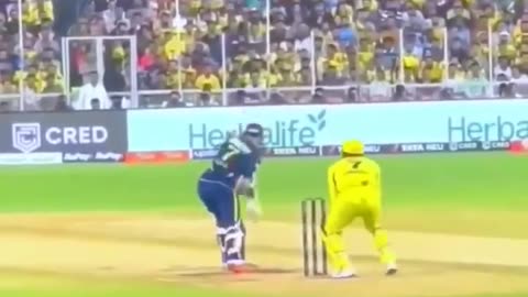 Fastest stumping by ms dhoni in0.1sec.🏏