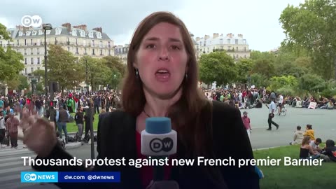 Tens of thousands rally after French President Macron picks a center-right Prime Minister | DW News