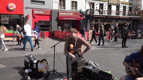 Murdo Mitchel Busker #Viral Singer. song 2. London England 11th April 2019.