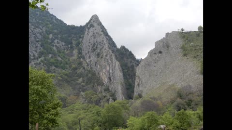 Mountains, Stone Bridges and Waterfalls of Northern Greece