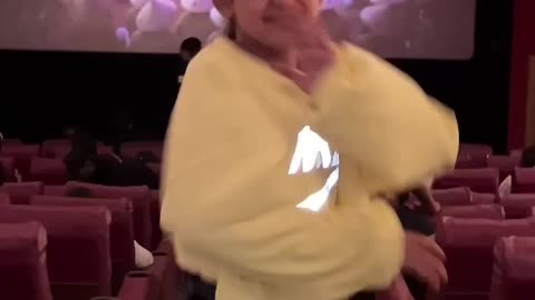 Cute girl doing awesome dance👌