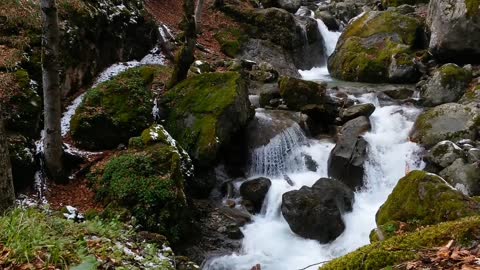 Calming sound of Mountain River- Nature sounds , Flowing water , White Noise for Sleeping