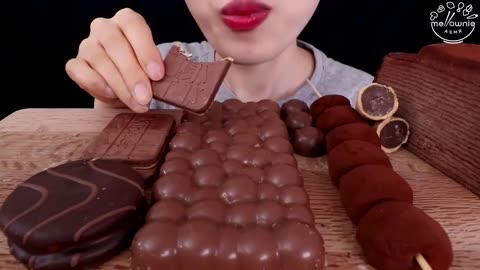 ASMR MUKBANG VERY YUMMY CHOCOLATE MARSHMALLOW KINDER RICE CAKE ICE CREAM AND MORE VERY SATISFYING .