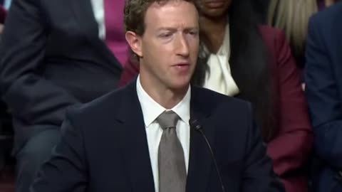 "How Is That Going?" Applause Breaks Out After Mike Lee Corners Mark Zuckerberg..