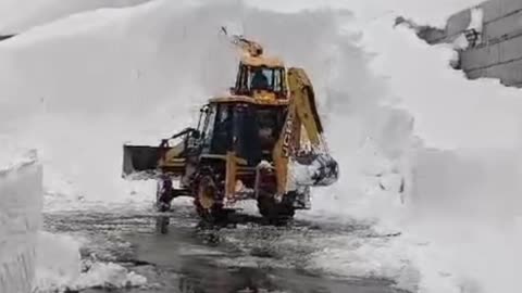 Today Kullu Manali Heavy Snowfall