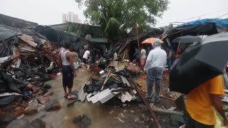 Al menos 23 muertos y servicios colapsados por lluvias torrenciales en Bombay