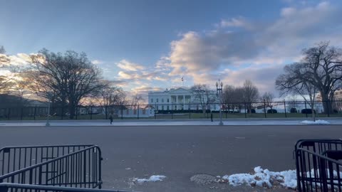 NEW CONSTRUCTION in front of The White House - Gallows?