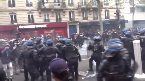 ANTIFA In Paris: Explosions and Communist Flags On May Day