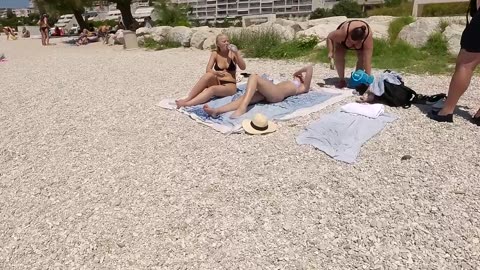 4K Croatia Beach Walk, Split Walking Tour Sunny Paradise Znjan City Beach with Bikini Beach Walk