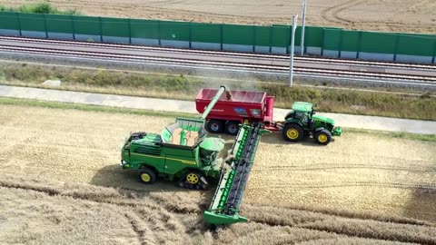 John Deere X9 - 1450 , largest Combine Harvester , in 4K