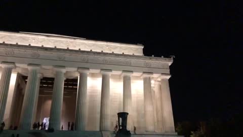 Entering the Lincoln Monument