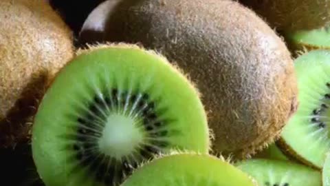 Many Benefits of Eating Kiwi