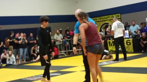 Girl fights boy no gi