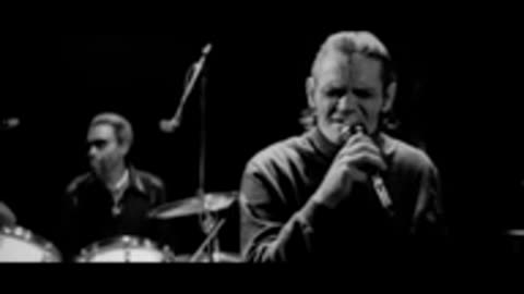 Chet Baker - I am a fool to want you (live)