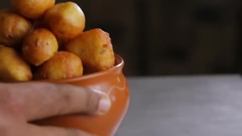 చల్ల పునుకులు _ Challa punugulu __ how to make mysore bonda recipe in telugu