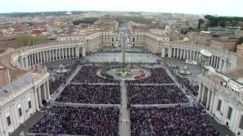 Pope Francis leads Palm Sunday mass after hospital stay