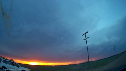 Storm Chase Apr 14 23 Salina State St and I135 Sunset and Shelf cloud