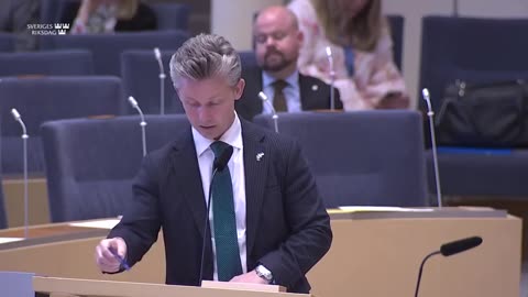 Elsa Widding - Försvarsminister Pål Jonsson