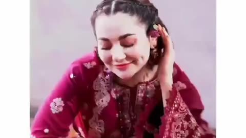 HANIA AMIR.>>