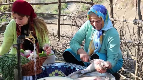 How to prepare _galiye mahi_ with fresh vegetables in nature!