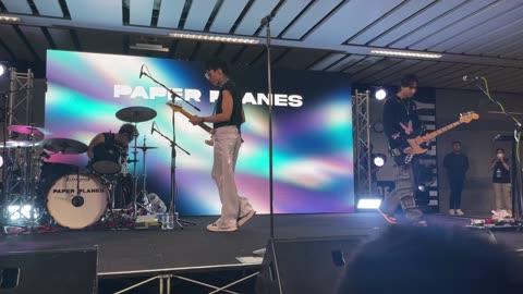 [FANCAM] Paper planes live at MRT Chatuchak ep3 mrt music journey 2023 with love and fuck you live