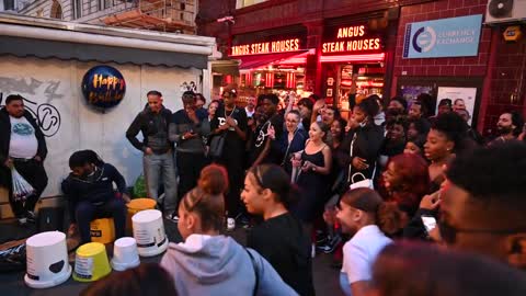 [4K] Apr 2022 , Bucket Drumming | Street Performers Drums Buckets Music, Oxford Street London