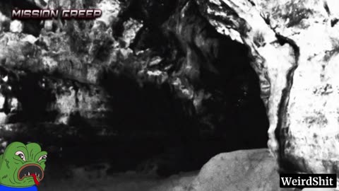 2015 LEAK | REPTILIAN ALIEN CAUGHT IN PHOTO FROM INSIDE CAVE