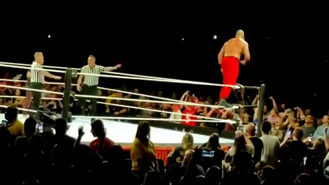 BRAUN STROWMAN DESTROYS OMOS WWE LIVE EVENT 2022 | BRAUN STROWMAN VS OMOS WWE LIVE EVENT 2022!