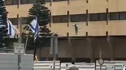 Israeli (settler) jumped from the window of Hillel Yaffe hospital