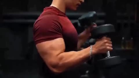 Build Stronger Arms with this Bicep and Tricep Workout!