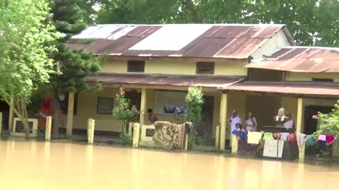 Floods submerge Indian homes