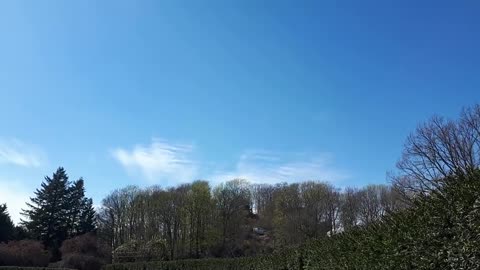 Himmel in Berlin am 12.4.2023 um 13:10 Uhr